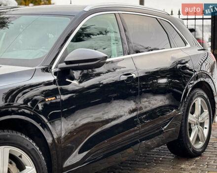 Чорний Ауді E-Tron, об'ємом двигуна 0 л та пробігом 140 тис. км за 26000 $, фото 19 на Automoto.ua