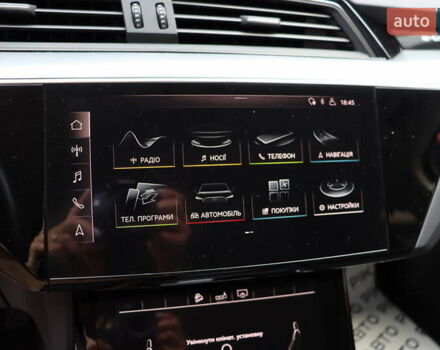 Чорний Ауді E-Tron, об'ємом двигуна 0 л та пробігом 86 тис. км за 29800 $, фото 36 на Automoto.ua