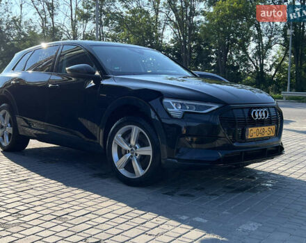 Черный Ауди E-Tron, объемом двигателя 0 л и пробегом 168 тыс. км за 25999 $, фото 6 на Automoto.ua
