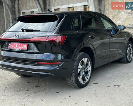 Черный Ауди E-Tron, объемом двигателя 0 л и пробегом 120 тыс. км за 28999 $, фото 16 на Automoto.ua
