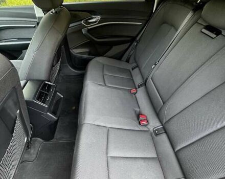 Черный Ауди E-Tron, объемом двигателя 0 л и пробегом 116 тыс. км за 22000 $, фото 7 на Automoto.ua