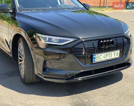 Чорний Ауді E-Tron, об'ємом двигуна 0 л та пробігом 65 тис. км за 33000 $, фото 11 на Automoto.ua