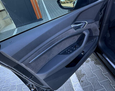 Черный Ауди E-Tron, объемом двигателя 0 л и пробегом 140 тыс. км за 27300 $, фото 13 на Automoto.ua