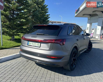 Черный Ауди E-Tron, объемом двигателя 0 л и пробегом 182 тыс. км за 25900 $, фото 3 на Automoto.ua