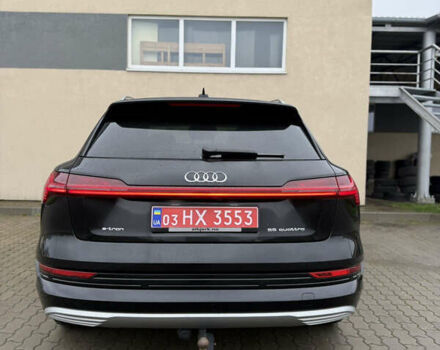 Чорний Ауді E-Tron, об'ємом двигуна 0 л та пробігом 142 тис. км за 23500 $, фото 6 на Automoto.ua