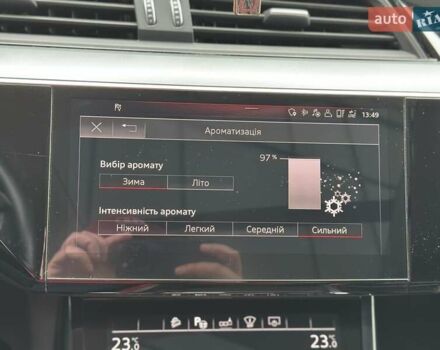 Черный Ауди E-Tron, объемом двигателя 0 л и пробегом 85 тыс. км за 31500 $, фото 38 на Automoto.ua
