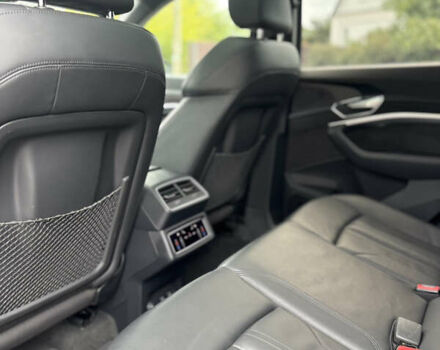 Черный Ауди E-Tron, объемом двигателя 0 л и пробегом 151 тыс. км за 27700 $, фото 21 на Automoto.ua