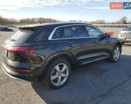 Черный Ауди E-Tron, объемом двигателя 0 л и пробегом 140 тыс. км за 9700 $, фото 3 на Automoto.ua