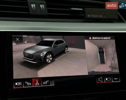 Чорний Ауді E-Tron, об'ємом двигуна 0 л та пробігом 162 тис. км за 28500 $, фото 79 на Automoto.ua