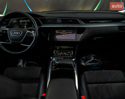 Черный Ауди E-Tron, объемом двигателя 0 л и пробегом 133 тыс. км за 28900 $, фото 62 на Automoto.ua