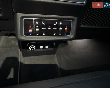 Чорний Ауді E-Tron, об'ємом двигуна 0 л та пробігом 95 тис. км за 32500 $, фото 8 на Automoto.ua