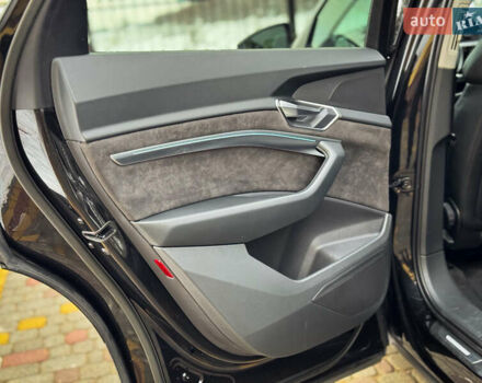 Чорний Ауді E-Tron, об'ємом двигуна 0 л та пробігом 140 тис. км за 26000 $, фото 75 на Automoto.ua