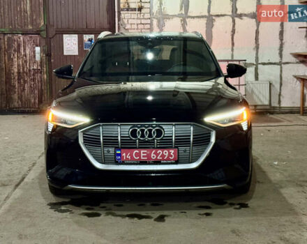 Черный Ауди E-Tron, объемом двигателя 0 л и пробегом 72 тыс. км за 25999 $, фото 1 на Automoto.ua