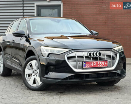 Ауді E-Tron 2019 у Рівному на Automoto.ua Чорний Ауді E-Tron, об'ємом двигуна 0 л та пробігом 220 тис. км за 23500 $, фото 3 на Automoto.ua