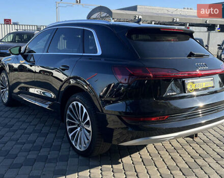 Черный Ауди E-Tron, объемом двигателя 0 л и пробегом 64 тыс. км за 33990 $, фото 4 на Automoto.ua