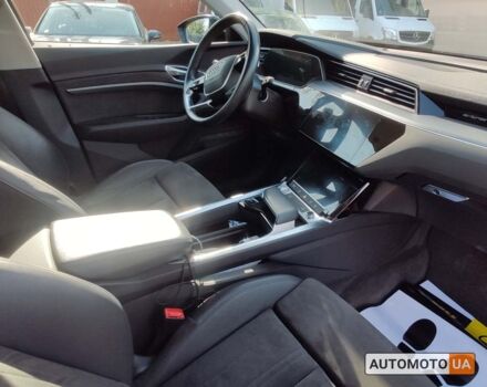 Черный Ауди E-Tron, объемом двигателя 71 л и пробегом 111 тыс. км за 29999 $, фото 12 на Automoto.ua