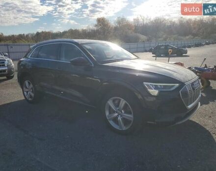 Черный Ауди E-Tron, объемом двигателя 0 л и пробегом 140 тыс. км за 9700 $, фото 1 на Automoto.ua