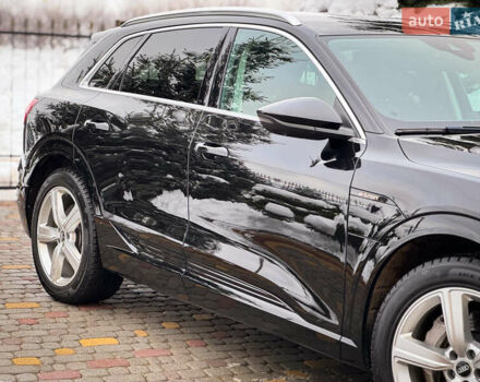 Чорний Ауді E-Tron, об'ємом двигуна 0 л та пробігом 140 тис. км за 26000 $, фото 8 на Automoto.ua