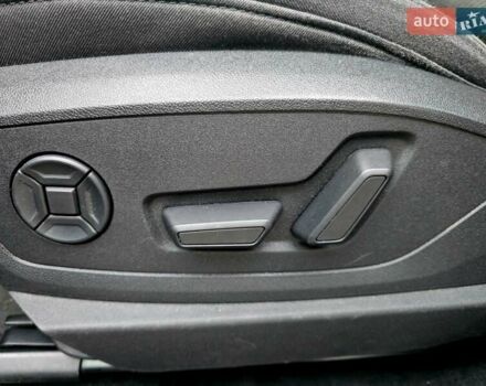 Чорний Ауді E-Tron, об'ємом двигуна 0 л та пробігом 135 тис. км за 22900 $, фото 29 на Automoto.ua