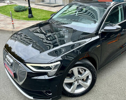 Чорний Ауді E-Tron, об'ємом двигуна 0 л та пробігом 204 тис. км за 21900 $, фото 8 на Automoto.ua