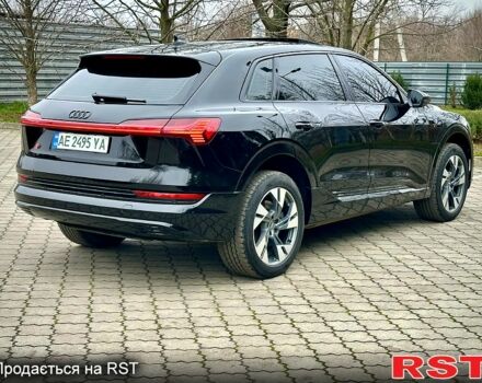 Черный Ауди E-Tron, объемом двигателя 0 л и пробегом 180 тыс. км за 25000 $, фото 6 на Automoto.ua