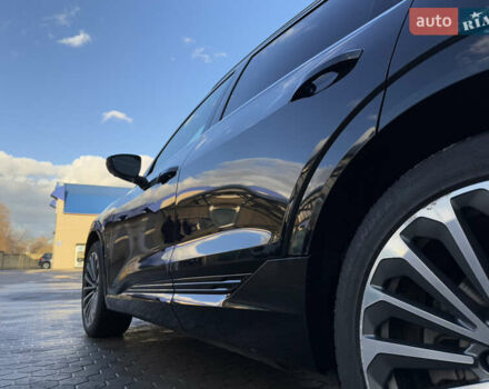 Чорний Ауді E-Tron, об'ємом двигуна 0 л та пробігом 63 тис. км за 26500 $, фото 34 на Automoto.ua