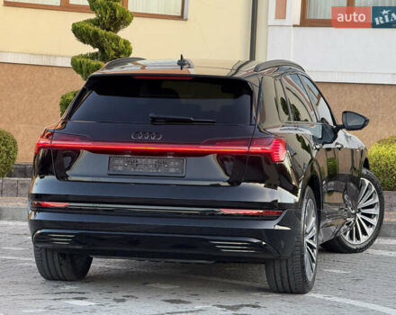 Черный Ауди E-Tron, объемом двигателя 0 л и пробегом 88 тыс. км за 31999 $, фото 46 на Automoto.ua