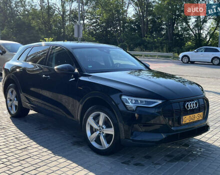Черный Ауди E-Tron, объемом двигателя 0 л и пробегом 168 тыс. км за 25999 $, фото 7 на Automoto.ua