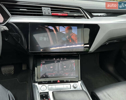 Черный Ауди E-Tron, объемом двигателя 0 л и пробегом 142 тыс. км за 36500 $, фото 17 на Automoto.ua