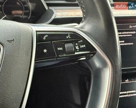 Чорний Ауді E-Tron, об'ємом двигуна 0 л та пробігом 76 тис. км за 31000 $, фото 39 на Automoto.ua