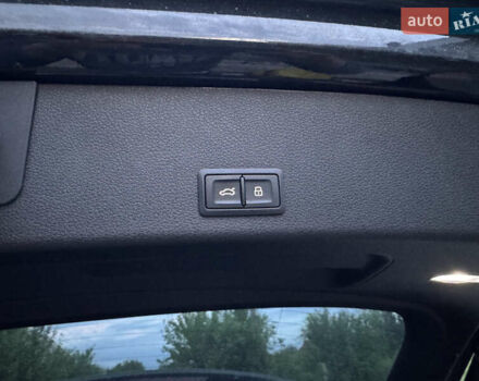 Чорний Ауді E-Tron, об'ємом двигуна 0 л та пробігом 95 тис. км за 32500 $, фото 14 на Automoto.ua