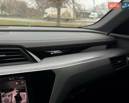 Черный Ауди E-Tron, объемом двигателя 0 л и пробегом 71 тыс. км за 34300 $, фото 18 на Automoto.ua
