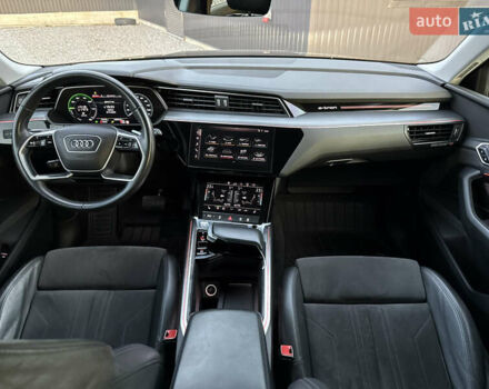 Черный Ауди E-Tron, объемом двигателя 0 л и пробегом 77 тыс. км за 30900 $, фото 35 на Automoto.ua