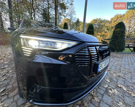 Черный Ауди E-Tron, объемом двигателя 0 л и пробегом 142 тыс. км за 36500 $, фото 5 на Automoto.ua