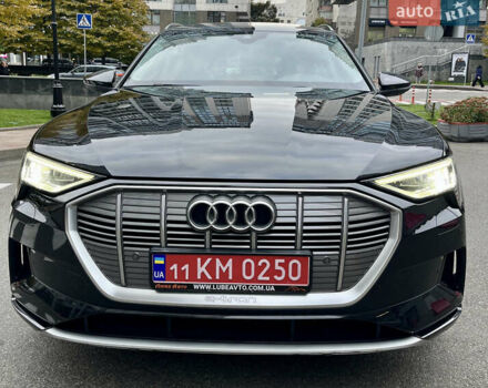 Чорний Ауді E-Tron, об'ємом двигуна 0 л та пробігом 204 тис. км за 21900 $, фото 4 на Automoto.ua