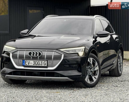 Черный Ауди E-Tron, объемом двигателя 0 л и пробегом 77 тыс. км за 30900 $, фото 3 на Automoto.ua
