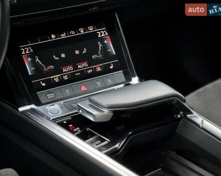 Чорний Ауді E-Tron, об'ємом двигуна 0 л та пробігом 140 тис. км за 26000 $, фото 78 на Automoto.ua