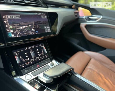 Черный Ауди E-Tron, объемом двигателя 0 л и пробегом 199 тыс. км за 27499 $, фото 20 на Automoto.ua