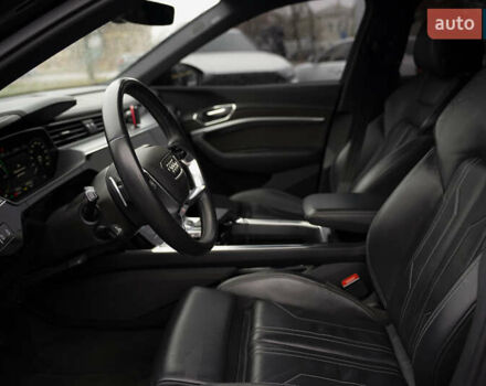 Черный Ауди E-Tron, объемом двигателя 0 л и пробегом 71 тыс. км за 34300 $, фото 7 на Automoto.ua