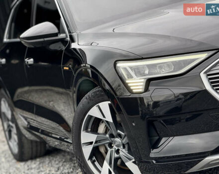 Черный Ауди E-Tron, объемом двигателя 0 л и пробегом 77 тыс. км за 30900 $, фото 12 на Automoto.ua