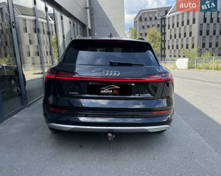 Чорний Ауді E-Tron, об'ємом двигуна 0 л та пробігом 150 тис. км за 27900 $, фото 1 на Automoto.ua