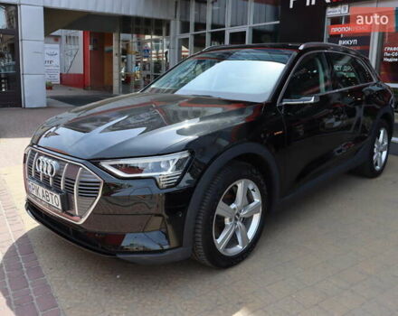 Чорний Ауді E-Tron, об'ємом двигуна 0 л та пробігом 86 тис. км за 29800 $, фото 1 на Automoto.ua