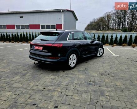 Чорний Ауді E-Tron, об'ємом двигуна 0 л та пробігом 135 тис. км за 22900 $, фото 6 на Automoto.ua