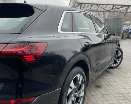 Чорний Ауді E-Tron, об'ємом двигуна 0 л та пробігом 138 тис. км за 29900 $, фото 1 на Automoto.ua
