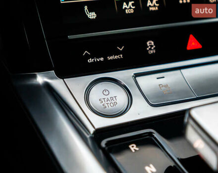 Черный Ауди E-Tron, объемом двигателя 0 л и пробегом 133 тыс. км за 28900 $, фото 79 на Automoto.ua