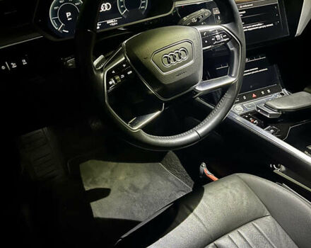 Чорний Ауді E-Tron, об'ємом двигуна 0 л та пробігом 204 тис. км за 21900 $, фото 37 на Automoto.ua