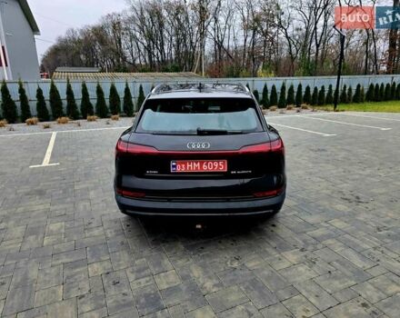 Чорний Ауді E-Tron, об'ємом двигуна 0 л та пробігом 135 тис. км за 22900 $, фото 3 на Automoto.ua