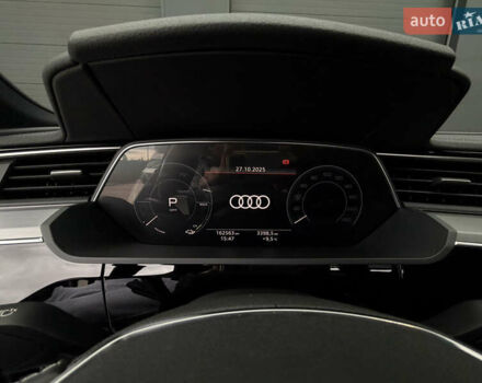 Чорний Ауді E-Tron, об'ємом двигуна 0 л та пробігом 162 тис. км за 28500 $, фото 55 на Automoto.ua