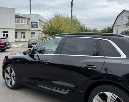Черный Ауди E-Tron, объемом двигателя 0 л и пробегом 151 тыс. км за 27700 $, фото 10 на Automoto.ua