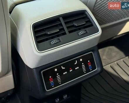 Чорний Ауді E-Tron, об'ємом двигуна 0 л та пробігом 75 тис. км за 31000 $, фото 35 на Automoto.ua